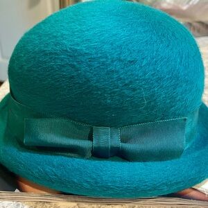 Elegant Teal Women's Hat with Bow